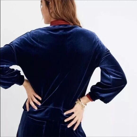 Madewell Navy Blue Velvet Top with Balloon Sleeves. Size S. - Picture 2 of 11